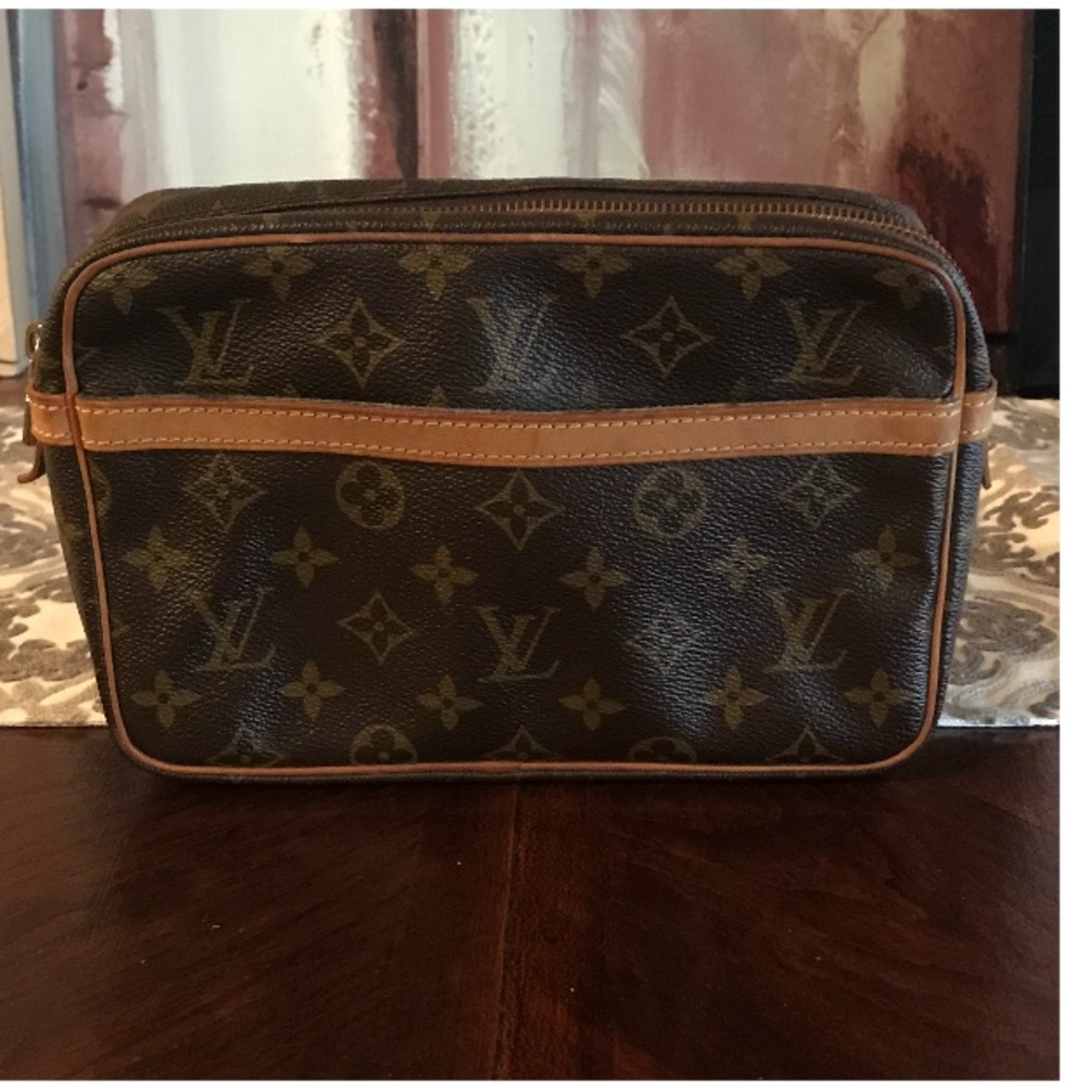 😀SOLD😀Authentic Louis Vuitton Compiegne 23